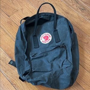 Fjallraven Kånken Black Backpack